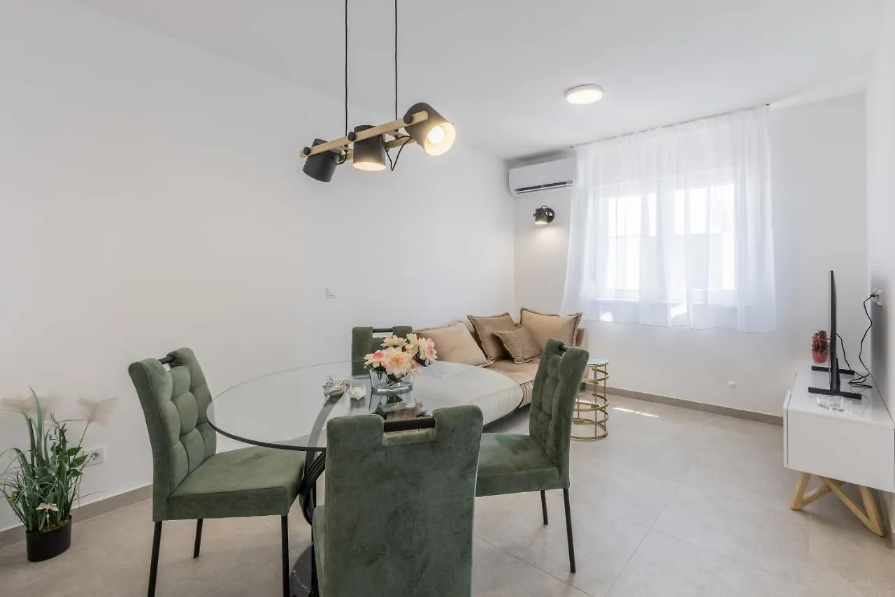 Apartment Nika Trogir