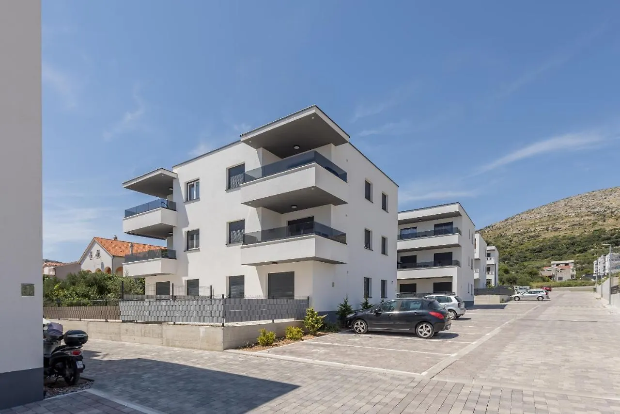Apartment Nika Trogir 0*,  Croatia