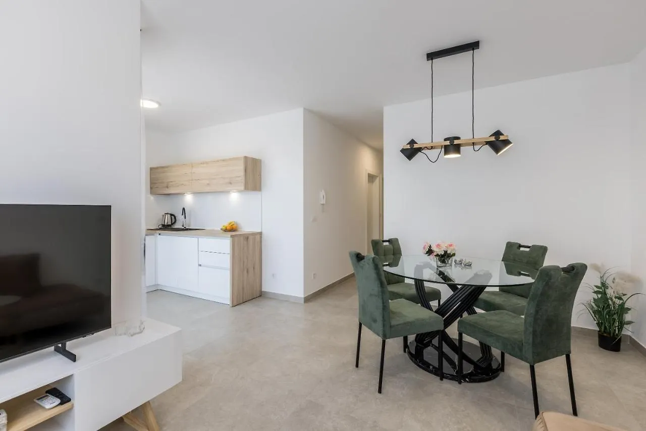 Apartment Nika Trogir 0*,
